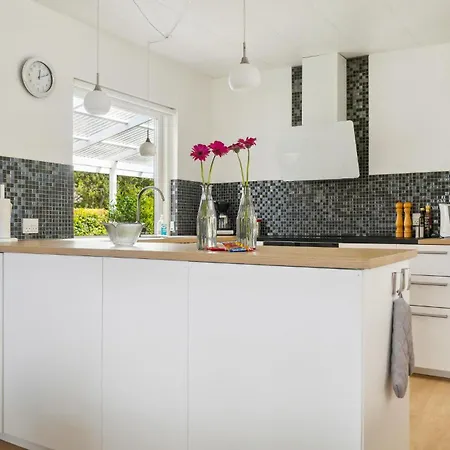 Holiday home Gorgeous In Vaeggerlose With Kitchen Boto By